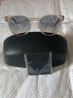 NIB Salvatore Ferragamo Crystal Clear Round Sunglasses Gold Logo w/ Case